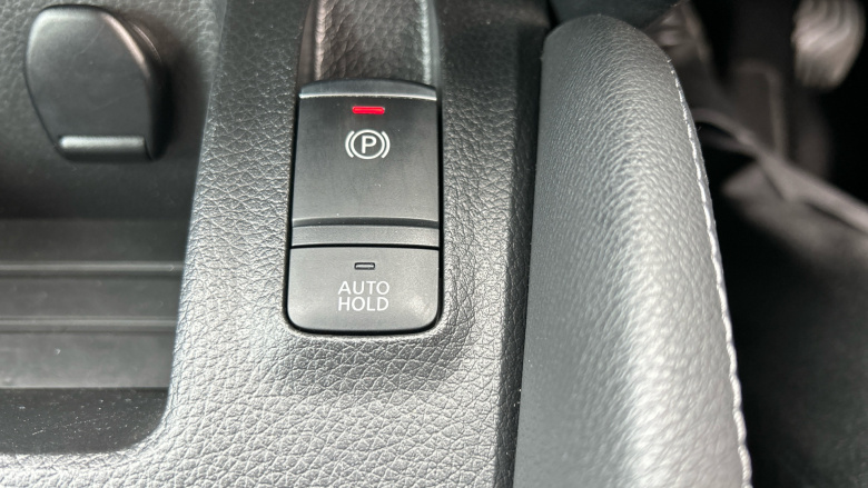 Nissan Qashqai 1.3 DiG-T Tekna 5dr Petrol Hatchback